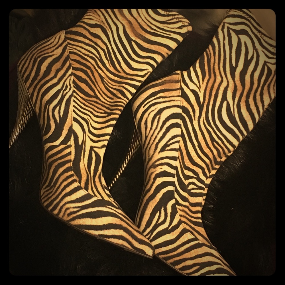Marciano Stretch ankle boot. Brown Zebra pattern
